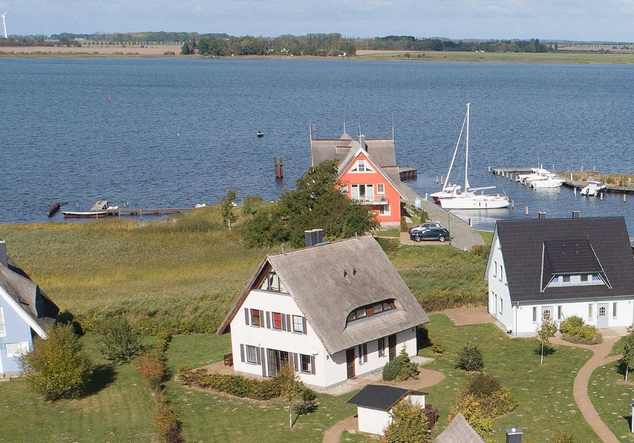 Ferienhaus Boddenblick Und Kranich Vieregge Luaran gambar